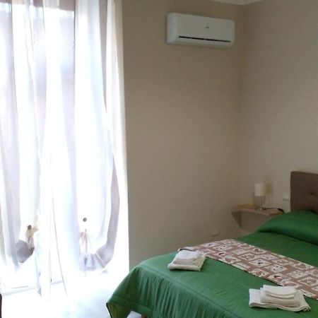 Hôtel La Rosa Rossa à Bari Extérieur photo