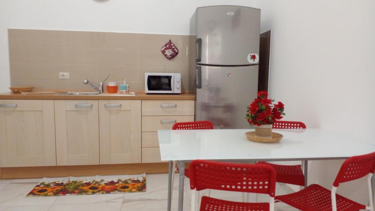 Hôtel La Rosa Rossa à Bari Extérieur photo