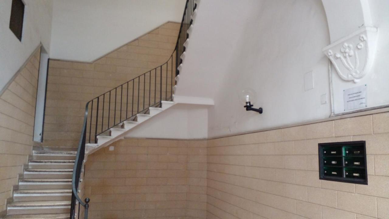 Hôtel La Rosa Rossa à Bari Extérieur photo