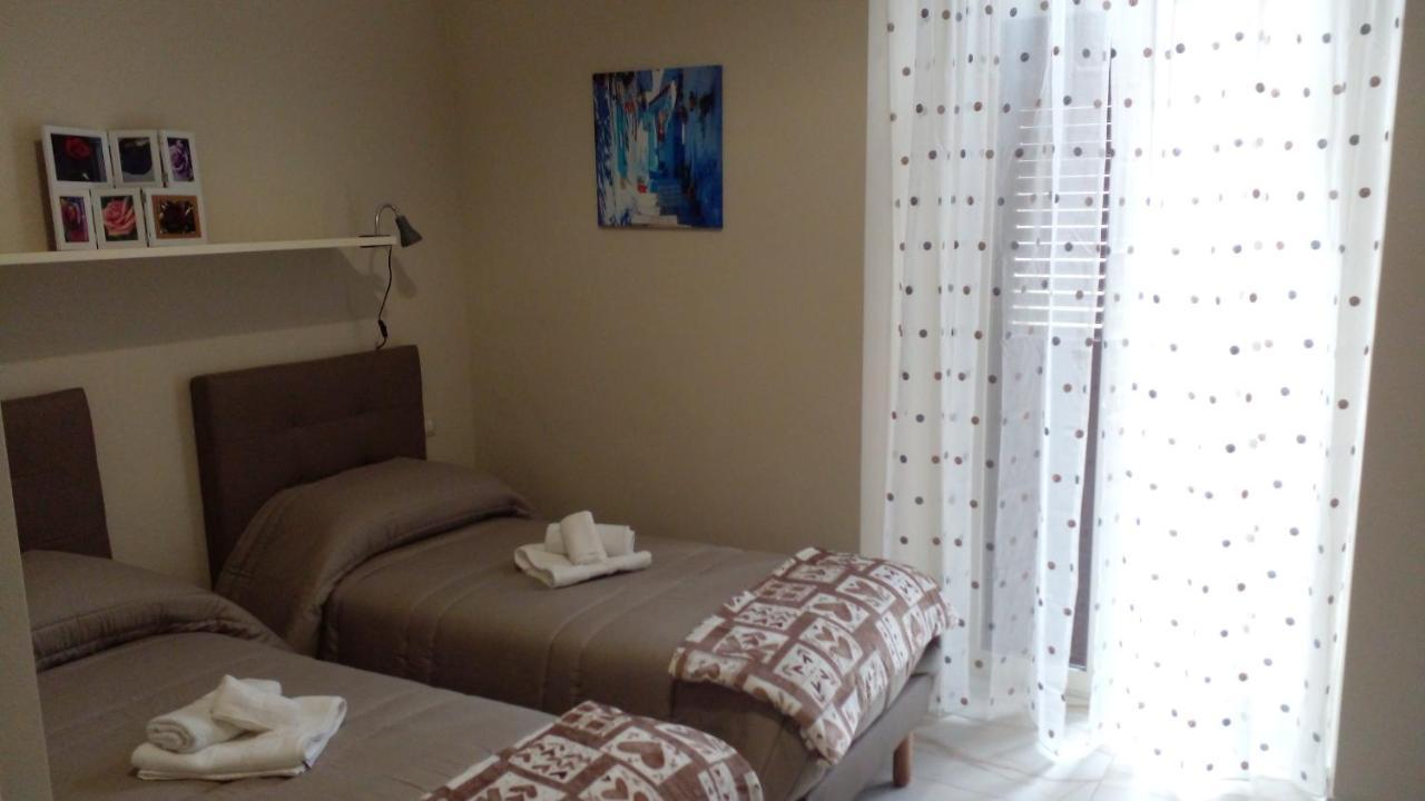 Hôtel La Rosa Rossa à Bari Extérieur photo